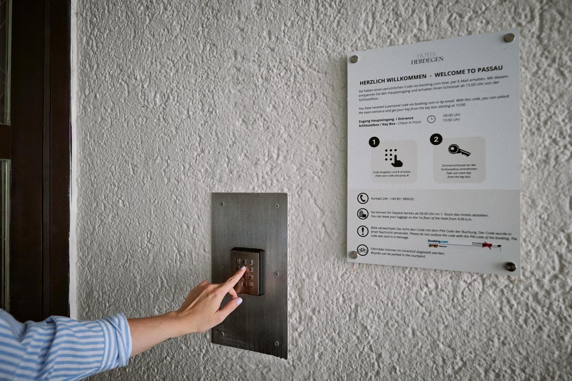 Herdegen Rooms - Self Check-In Passau Exterior foto